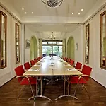 Hotel Hirschen In Freiburg-lehen 4*