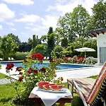 Hirschen In Freiburg-lehen Hotel