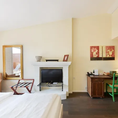 Hotel Hirschen In Freiburg-lehen