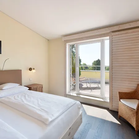 Hirschen In Freiburg-lehen Otel 4*
