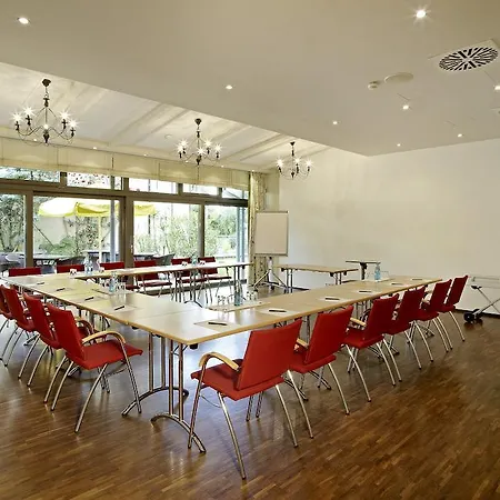 Hotel Hirschen In Freiburg-lehen 4*