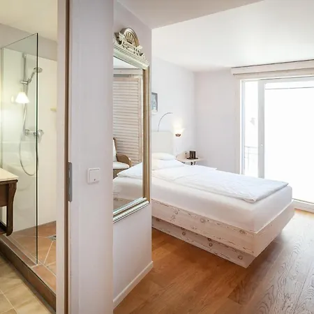 Otel Hirschen In Freiburg-lehen