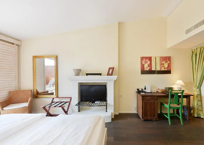 Hotel Hirschen In Freiburg-lehen