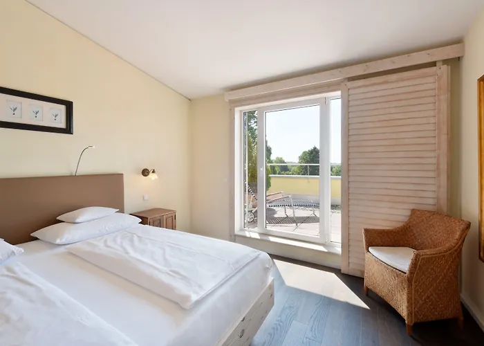 Hirschen In Freiburg-lehen Szálloda 4*