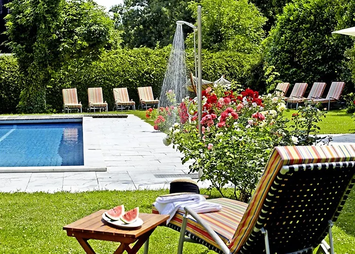 Hotel Hirschen In Freiburg-lehen 4*