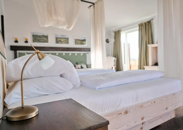 Hirschen In Freiburg-lehen Hotel