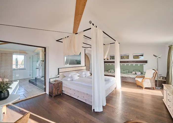 Hotel Hirschen In Freiburg-lehen 4*