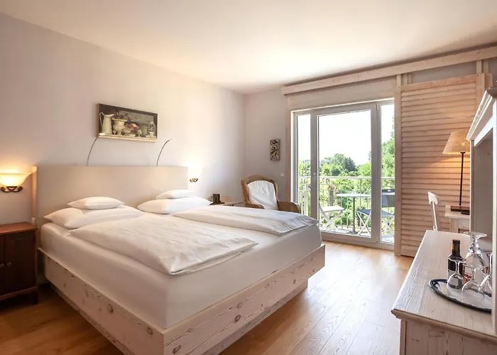 Hirschen In Freiburg-lehen 4*