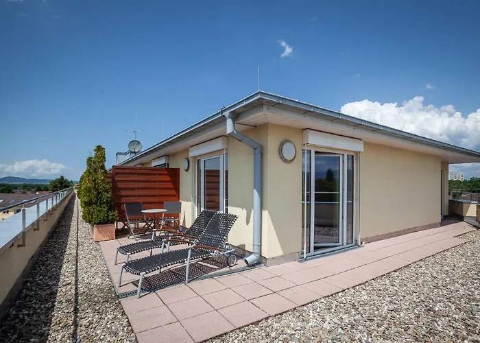 Hotel Hirschen In Freiburg-lehen