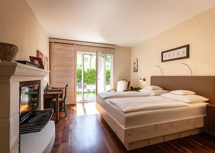 Hirschen In Freiburg-lehen Szálloda